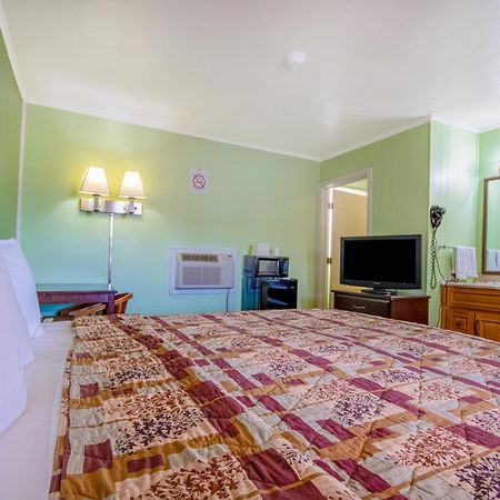 Oyo Travelier Motel Macon 외부 사진