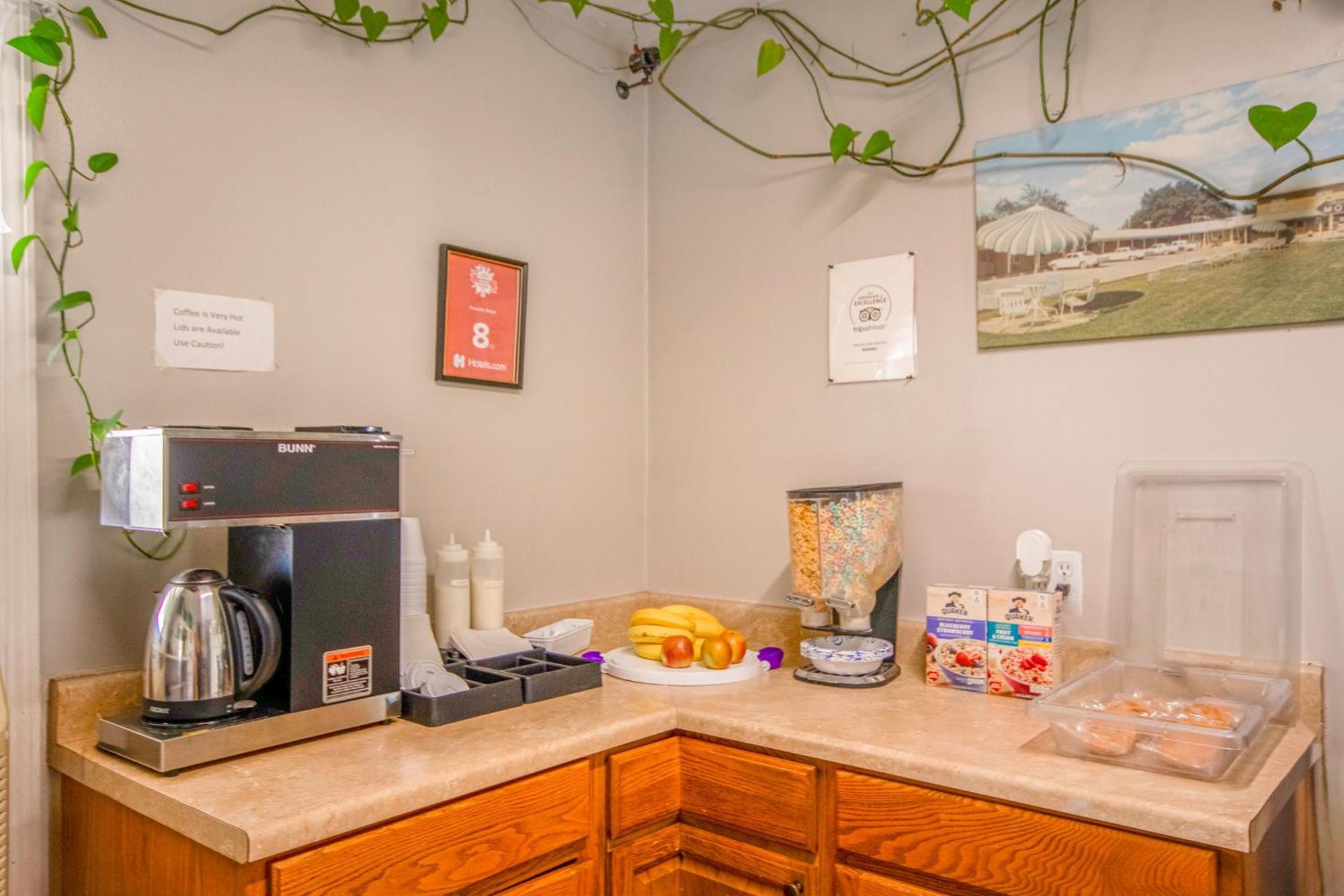 Oyo Travelier Motel Macon 외부 사진