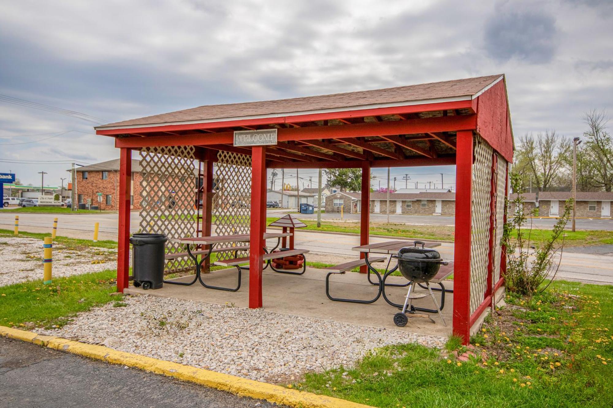 Oyo Travelier Motel Macon 외부 사진