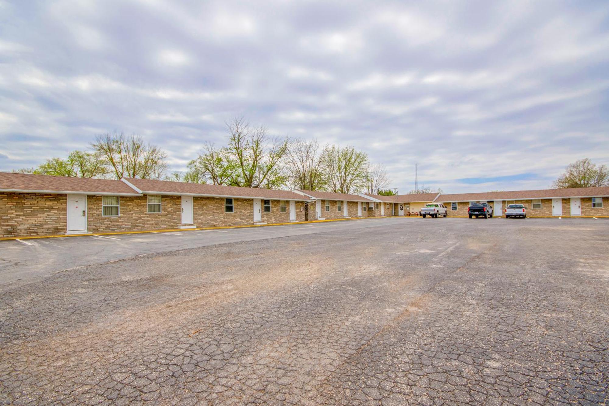 Oyo Travelier Motel Macon 외부 사진