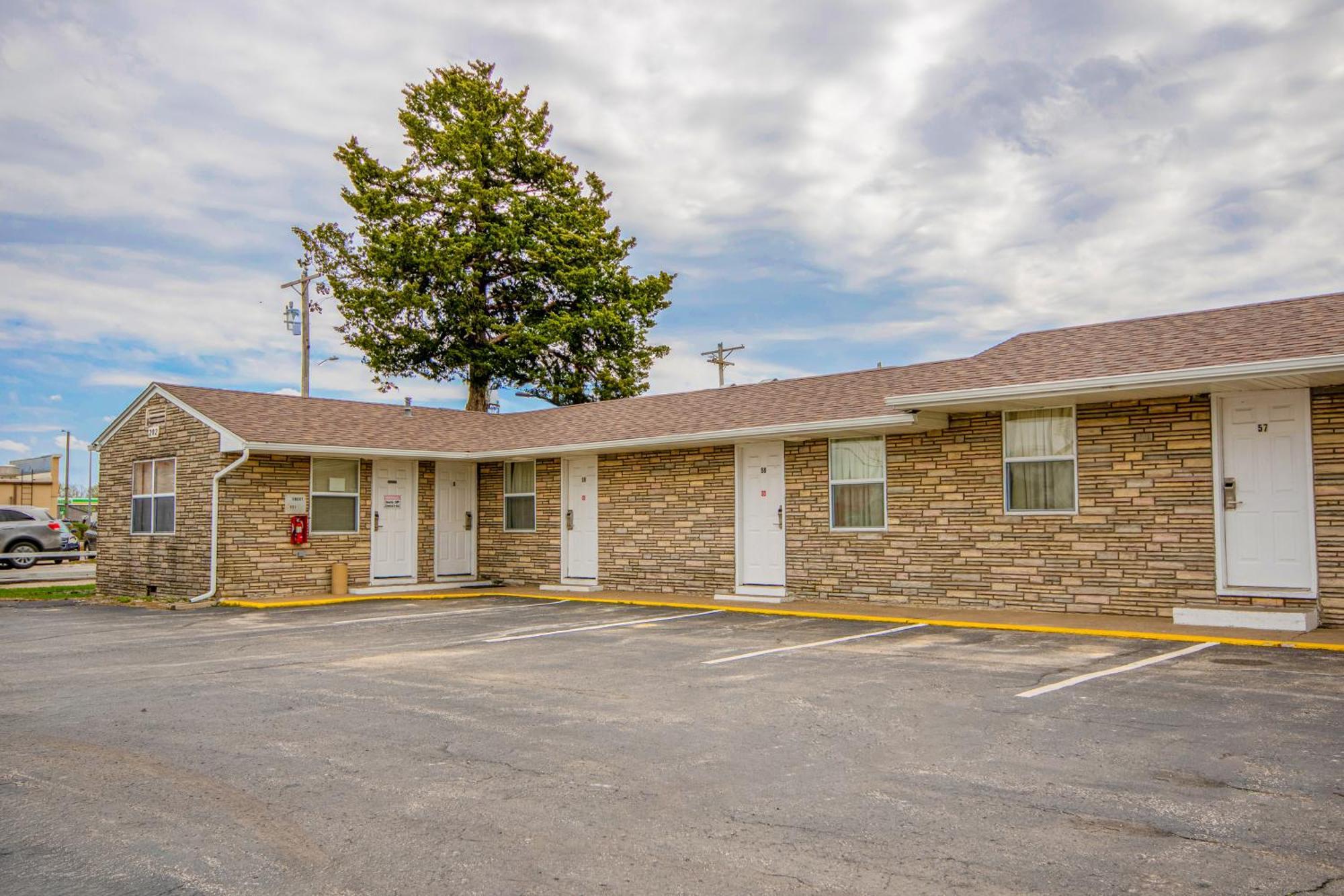 Oyo Travelier Motel Macon 외부 사진